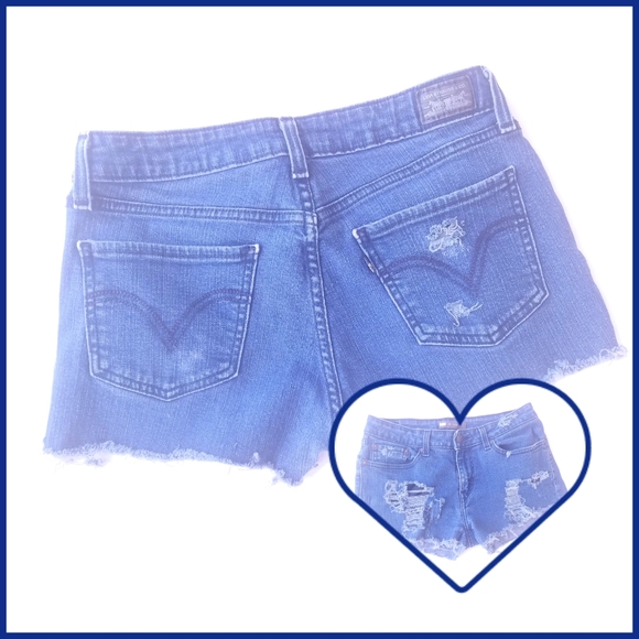 Levi's Pants - ONE DAY SALE🌞🌞🌞🌞